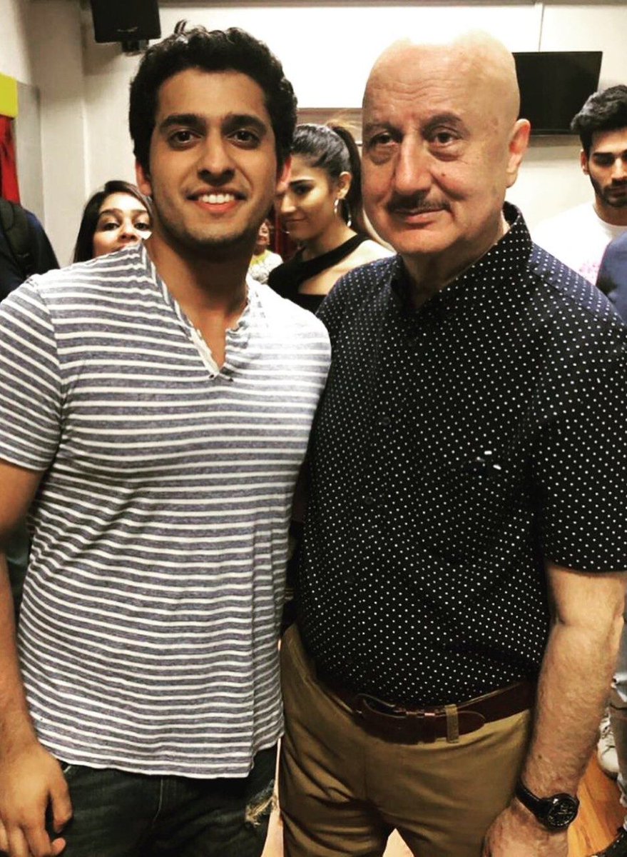 umCSAS's tweet photo. Interested in working in Bollywood like @GroBroSach? Join us for a SiSA info meeting on Tues, 11/29 at 4pm in 455 Weiser Hall! @iiumich @GlobalMichigan https://t.co/X1JElafMIB https://t.co/lXVLTzjijg