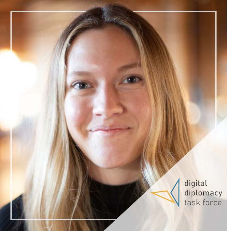 DiplomacyTask's tweet photo. Meet our team member, Zoe Borden✊🏻
 
More info about her - https://t.co/8sc8kpg9U3 https://t.co/SBIzua0ntU