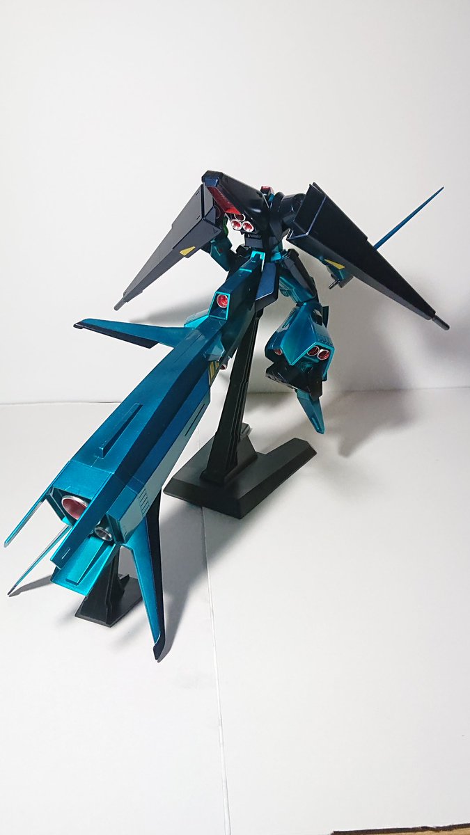 80t7833d's tweet photo. うおーギャプラン完成じゃシール一切使わず色分け塗装した。めっちゃ格好良すぎだろ。
色SHOW UPの「ONE DROP KANDY」ラムネ。ガイアノーツ「プリズムブルーブラック」 https://t.co/WPxi788C5B