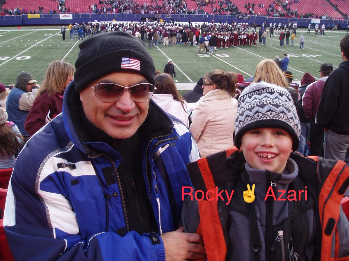 CyrusAzari's tweet photo. “Football is a team game. So is life.”

#RockyAzari ❤️
#USC23 ✌️
#Fighton ✌️ https://t.co/kMfRiPRhxD
