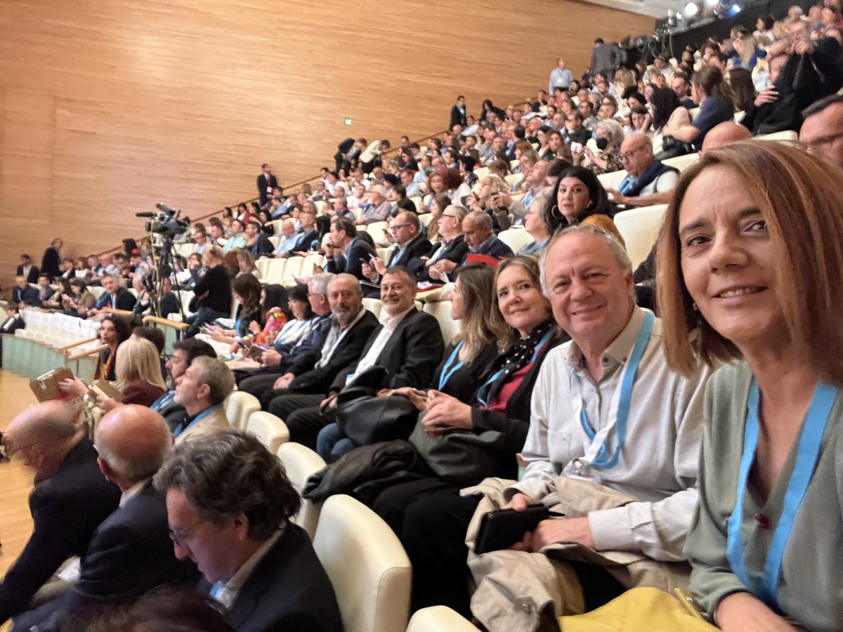 DIseacv's tweet photo. En el congreso nacional de inspectores e inspectores de educación #Adide reencuentro con muchas amistades y personas que viven esta profesión con pasión. Labor que hay que reconocer en estos tiempos.
Gracias por la invitación!! @GVAinnova @educaciongob @mgomicia @miguelsolerg https://t.co/tG6vOJDlxH