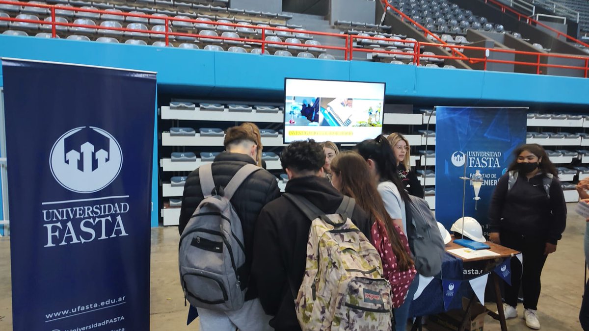 FIUFASTA's tweet photo. #AHORA la Facultad de Ingeniería presente en el programa ''Despertar Vocación" que apunta a acercar a jóvenes de entre 15 y 19 años al mundo de la tecnología y la industria del conocimiento. 
➡️¡Hay tiempo para pasar por el Polideportivo hasta las 15 hs! https://t.co/6GtnziO0ue