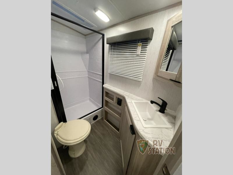 RVStationKaty's tweet photo. The world is your oyster, the perfect time to explore is NOW! Seek adventure in this New 2022 Cruiser Shadow Cruiser 277BHS. ➡️ https://t.co/WPMgPxGrnS
#RV #ShadowCruiser #TravelTrailer #CamperLife #OptOutside #Explore #Adventure #HomeOnTheRoad #goRVing #CampBetter #RVing https://t.co/HGMuyVgDs3
