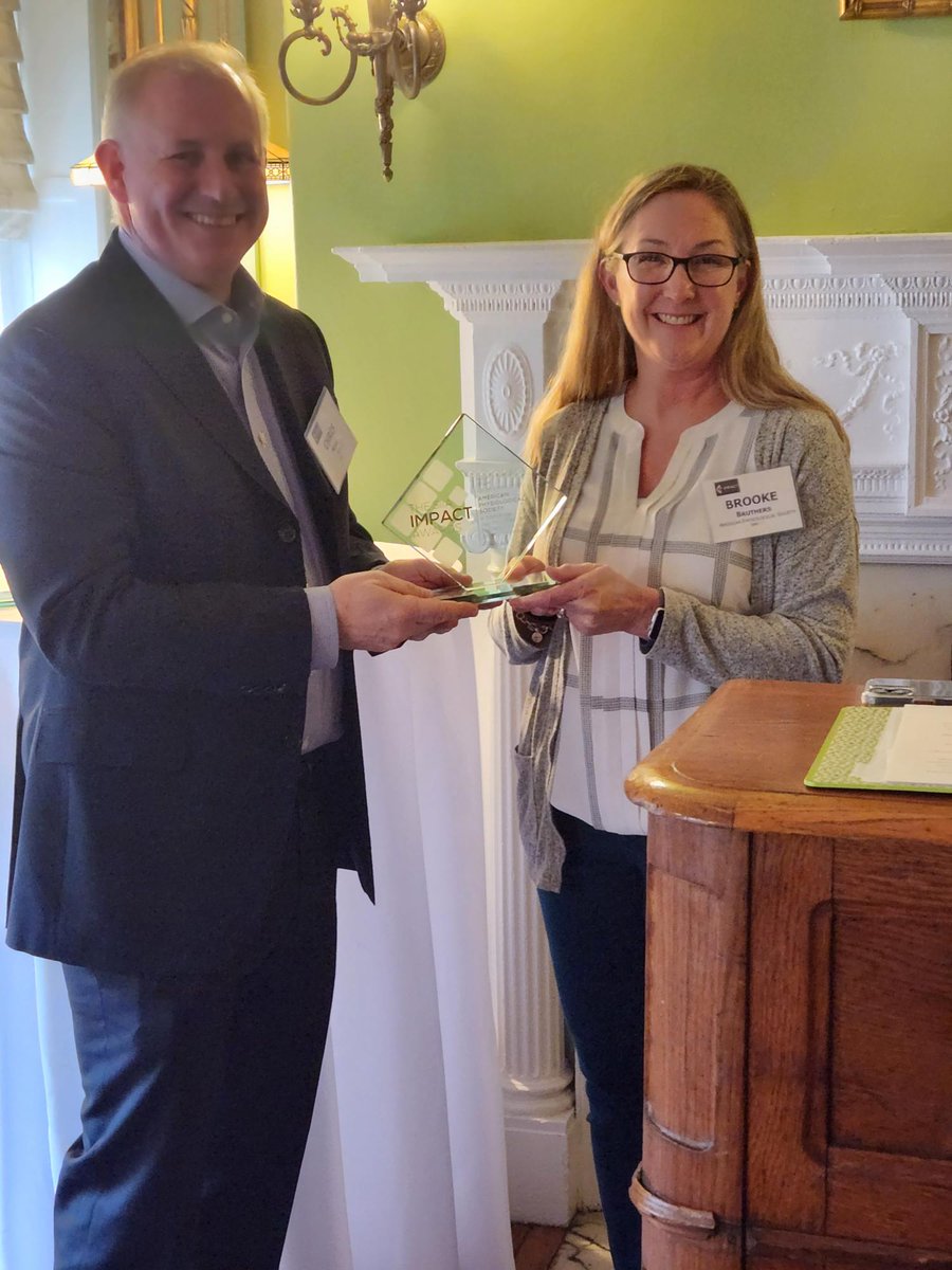 APS Director of Member Communities Brooke Bruthers accepted an inaugural <a href="/SIIA/">SIIA</a> Impact Award for the Society's work on the Porter Physiology Development Fellowship. Learn more about the award and the Porter program: ow.ly/UEvC50LFfZH #DiversityInSTEM