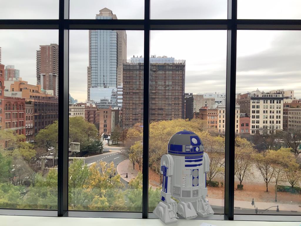 3DEXPERIENCELab's tweet photo. It’s a new day at #MedidataNEXT! 🥳
R2D2 is enjoying the view from the Innovation Lounge at Spring Studios 🏙️
Come and check out our #VR experience untill today afternoon, 2 PM!
@Medidata #innovation #solvetheimpossible #VORTHEx https://t.co/c6zzHvQM6L