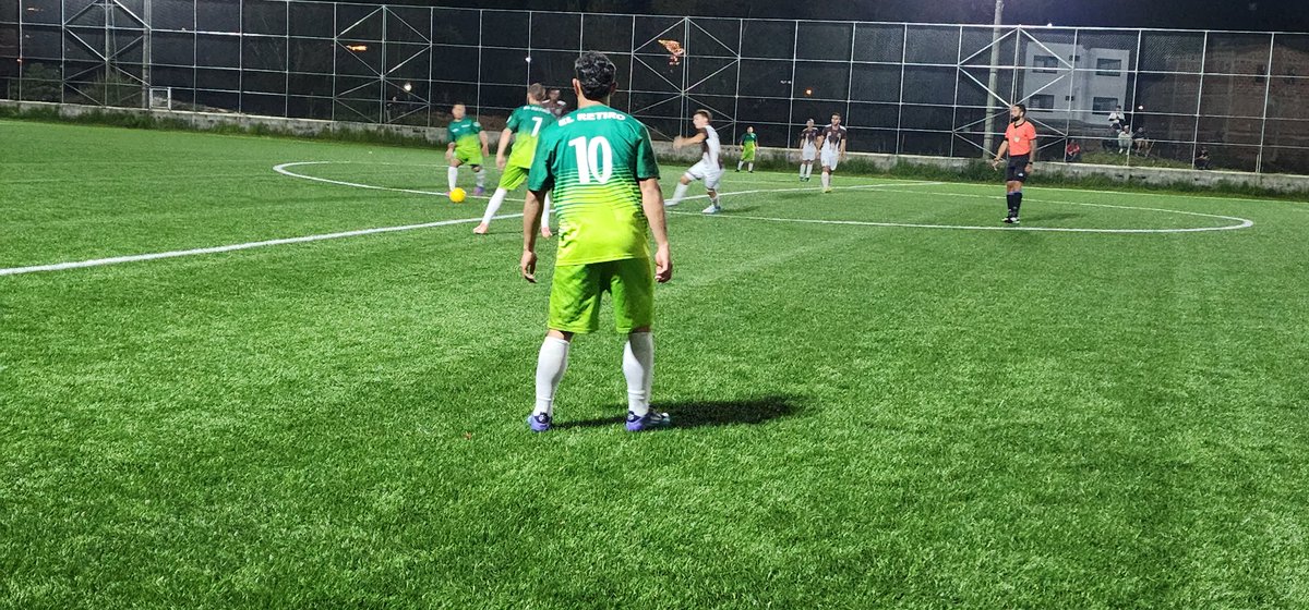 deportemascerca's tweet photo. #TierraDeCampeones ⚽️🎤📽
¡Imparable! Así es, no ha perdido un solo partido la selección intermunicipal de fútbol categoría mayores @ElCarmenV un empate y 9 victorias, son las cifras que acompañan la buena campaña de Luís Carlos Arias. @johnfquinteroz @AntioquiaLAF https://t.co/kKC3xsZ5pZ
