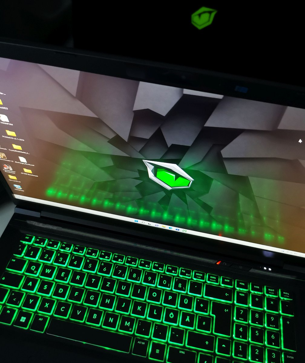 HardwareSchotte's tweet photo. "@tulparnotebook has joined the game". Wir haben das neue #Tulpar T7 V20.5 #GamingNotebook auf Herz und Nieren getestet! Wie sich der 17 Zöller geschlagen hat, erfährst du im Testbericht. 😉 https://t.co/PcbXgZ3Stw https://t.co/0SOmZKGIZE