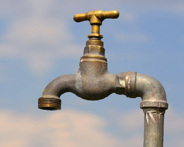 CapricornFMNews's tweet photo. #WaterRestriction The Mopani District Municipality says the Department of Water and Sanitation has imposed a restriction of raw water abstraction from the Middle Letaba Dam. DR https://t.co/RNZhivSMi0