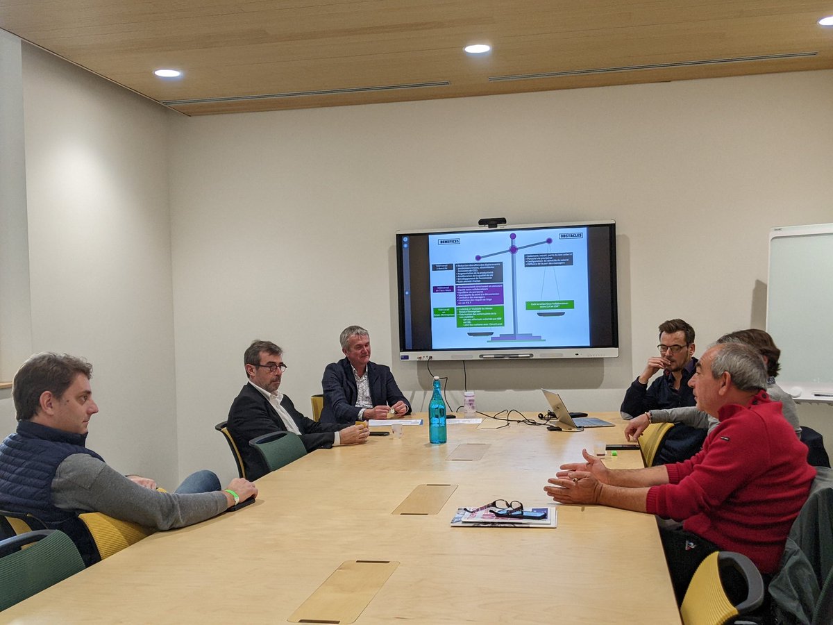 L'atelier 1 sur les nouvelles opportunités du télétravail
Quel est l’impact du télétravail sur l’empreinte carbone d’une entreprise ? 
> Dominique Valentin, <a href="/ReseauRelais/">Relais d'Entreprises</a>
> <a href="/PSouloumiac/">Pierre SOULOUMIAC</a>, directeur régionale adjoint de <a href="/ActionLogement/">Action Logement</a>
> Julien Lavaud, gérant de <a href="/ClimatLocal/">SCIC Climat Local</a>