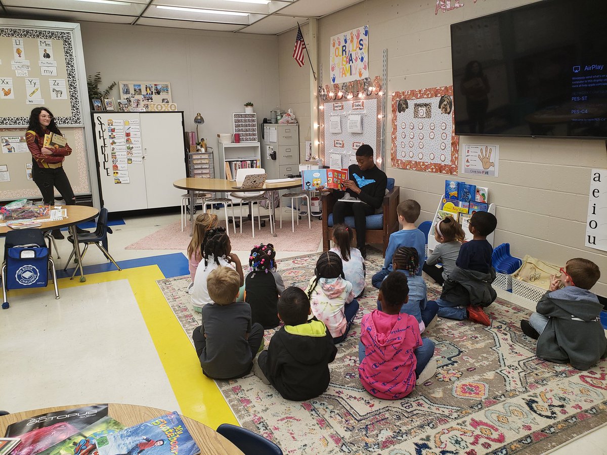 SpeakUpPHS's tweet photo. The #SpeakUp super heroes have made it to the Kindergarten classes of PES and are reading them some stories! Pre-K is next! https://t.co/MZC7SrD1DD