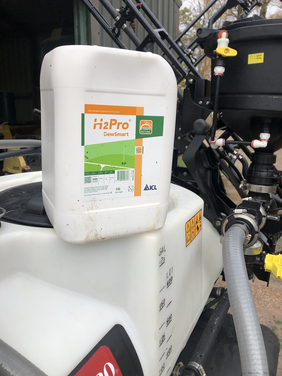 Sprayed Greens with ICL H2 pro DewSmart this morning.looks like the only dry day this week.#Dewmornings #Optimal timing #caldygolfclub .