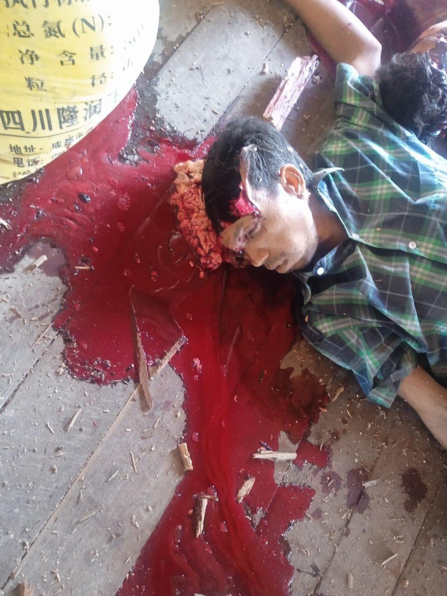 မောင်တောတွင် စစ်တပ်က လက်နက်ကြီးဖြင့် ပစ်ခတ်မှုကြောင့် ကလေးငယ်များ အပါအဝင်   ပြည်သူ ၁၀ဦး ထက်မနည်းသေဆုံး
read more-> t.me/khitthitnews/7…