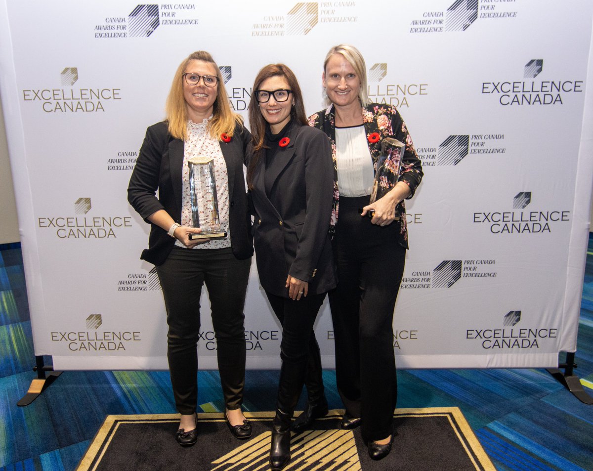 TELUS's tweet photo. We were honoured to accept gold awards from @ExcellenceCan last week in the Healthy Workplace and Mental Health at Work categories. Supporting the total well-being of our team members remains a top priority. #LifeAtTELUS #HiringNow https://t.co/zG4l8p8ORg