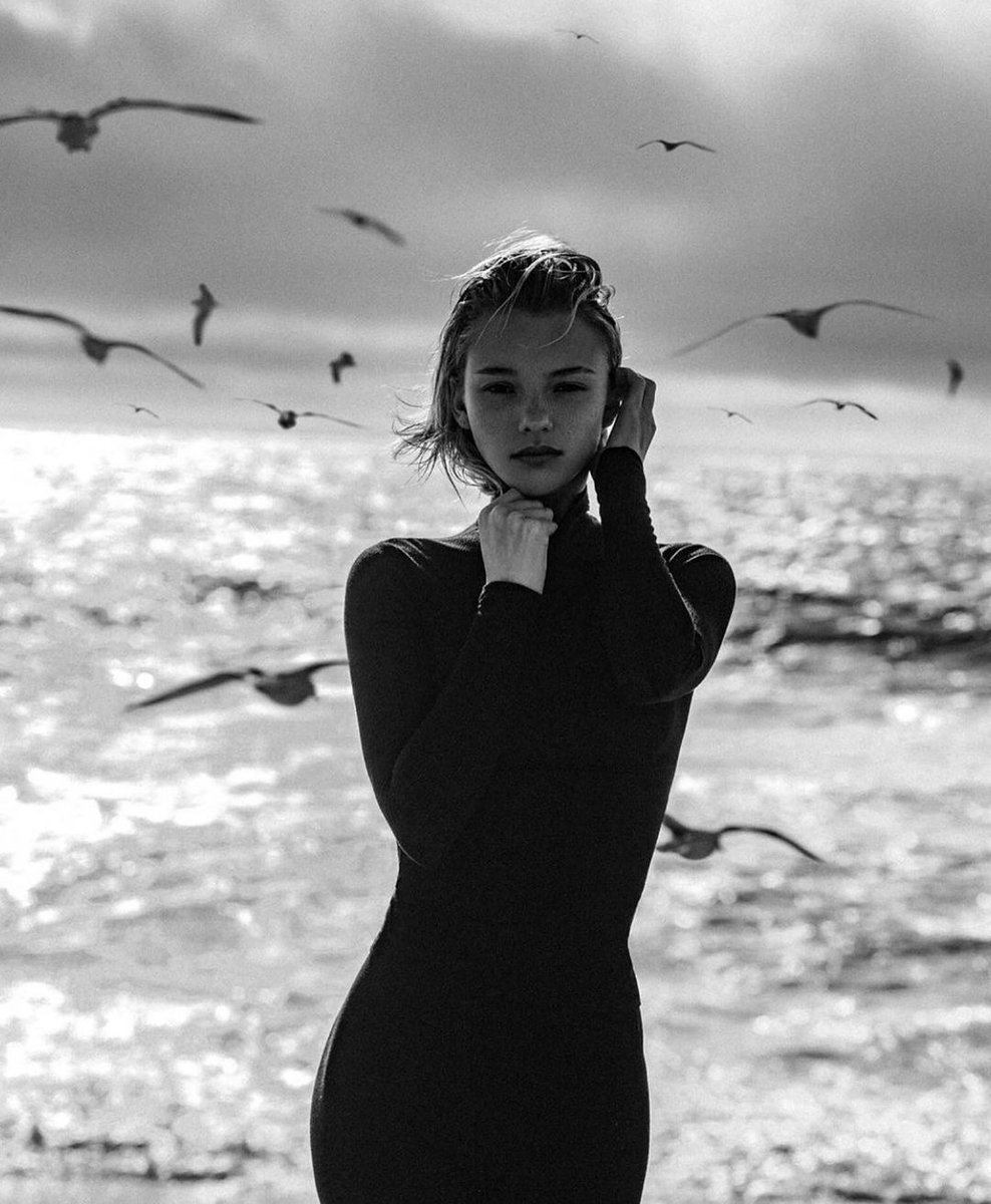 Artist: IG@keslertran &amp; IG@fatedmagazine 
Ⓜ️#ManesMAG #VisualArt #aesthetics