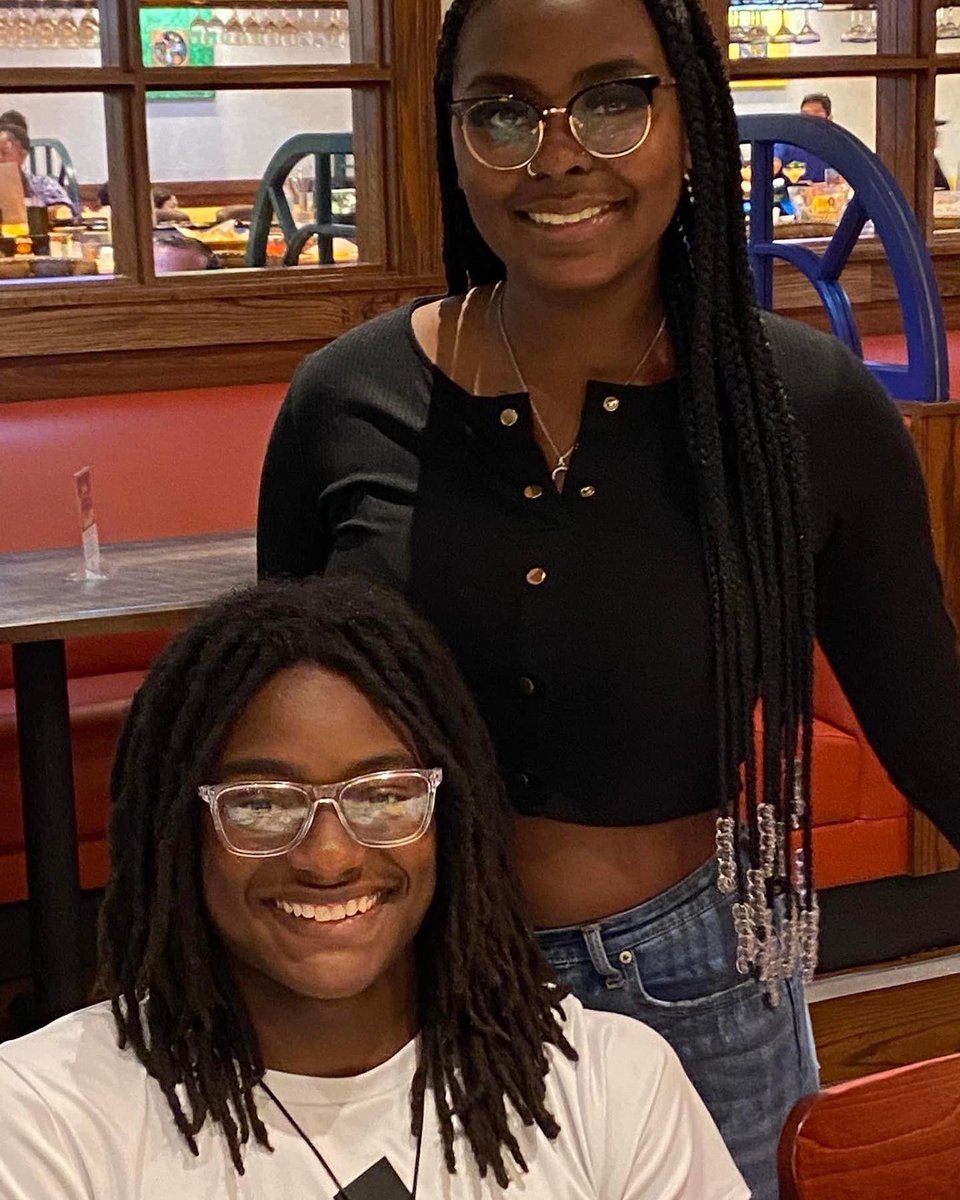 desireerl78's tweet photo. Hey Twitter! We were blessed 20 years ago today with our 2nd born & only girl! 🥰She’s officially kissed 💋 her teens goodbye!Keep growing, learning, and pushing yourself! We love you Tyree Aimee…..but most importantly…🗣️Keep Loving Yourself 🥰Our #brownskingirl 🤎#Lewis5 https://t.co/U1PmSp8WPJ