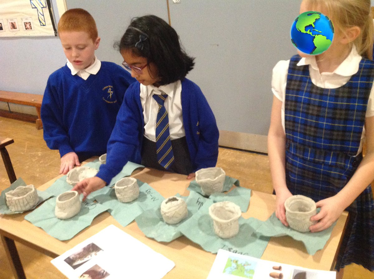 CanonNursery's tweet photo. @CanonSharples @CanonYearThree @LT_Trust @Cornerstonesedu #throughtheages #parentshowcase Amazing pre-historic pots. https://t.co/3kBOTO5EDD