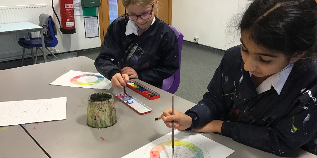 BansteadPrep's tweet photo. #Year4 demonstrated #curiosity creating colour wheels.  They asked excellent enquiry questions and shared ideas about how shades and tones of colour might change when mixing.  They also worked independently, collecting the equipment they needed for the task. #attitudesforlearning https://t.co/uxMIkm629T