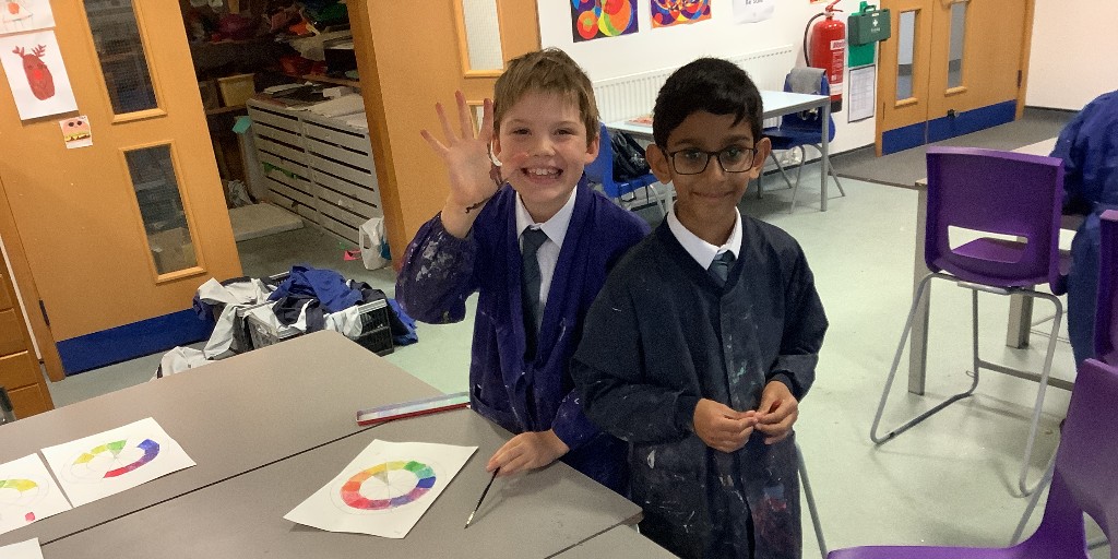 BansteadPrep's tweet photo. #Year4 demonstrated #curiosity creating colour wheels.  They asked excellent enquiry questions and shared ideas about how shades and tones of colour might change when mixing.  They also worked independently, collecting the equipment they needed for the task. #attitudesforlearning https://t.co/uxMIkm629T