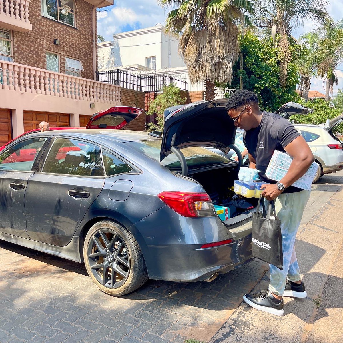 HondaSA's tweet photo. Our #DriveForADifference #HondaExperience ended off at New BeginningZ Baby Haven, where #HondaSA donated various items to babies, toddlers and children in need. We would like to thank the hard-working ladies at New BeginningZ for their dedication. https://t.co/xZyN1S7cKu