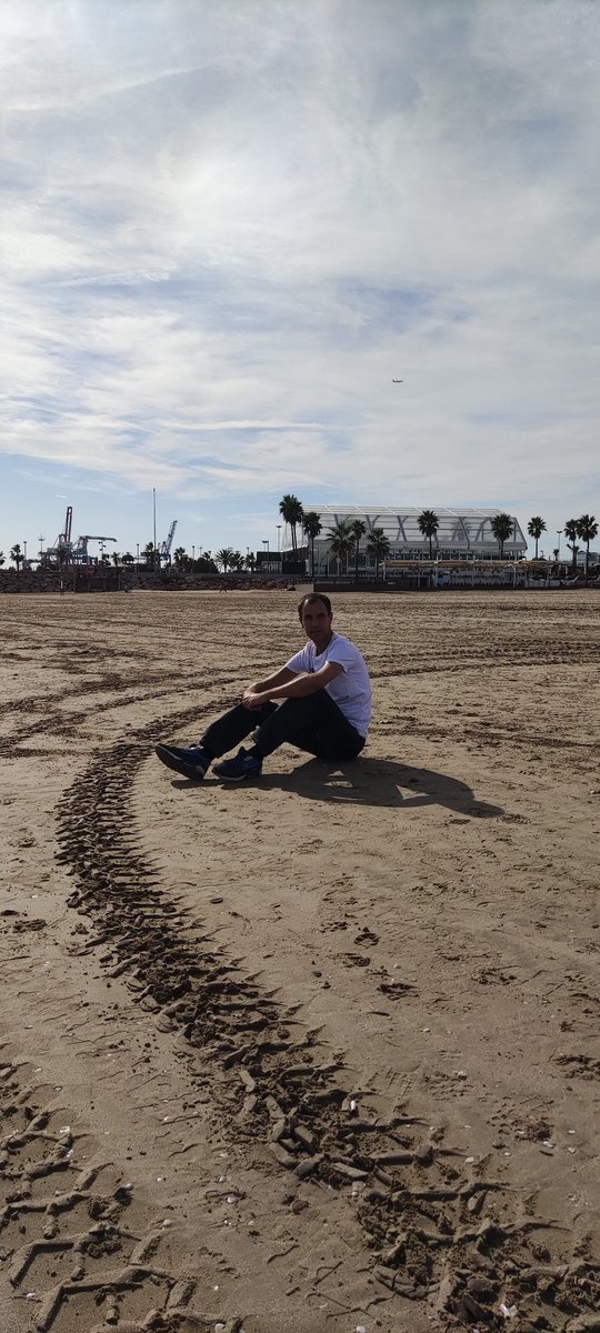DavidAlonsoJim1's tweet photo. Un día de Noviembre una escapada a la playa 🏖️ no viene mal #ViajeExpress #Noviembre2022 #Valencia https://t.co/PytdGzICzO