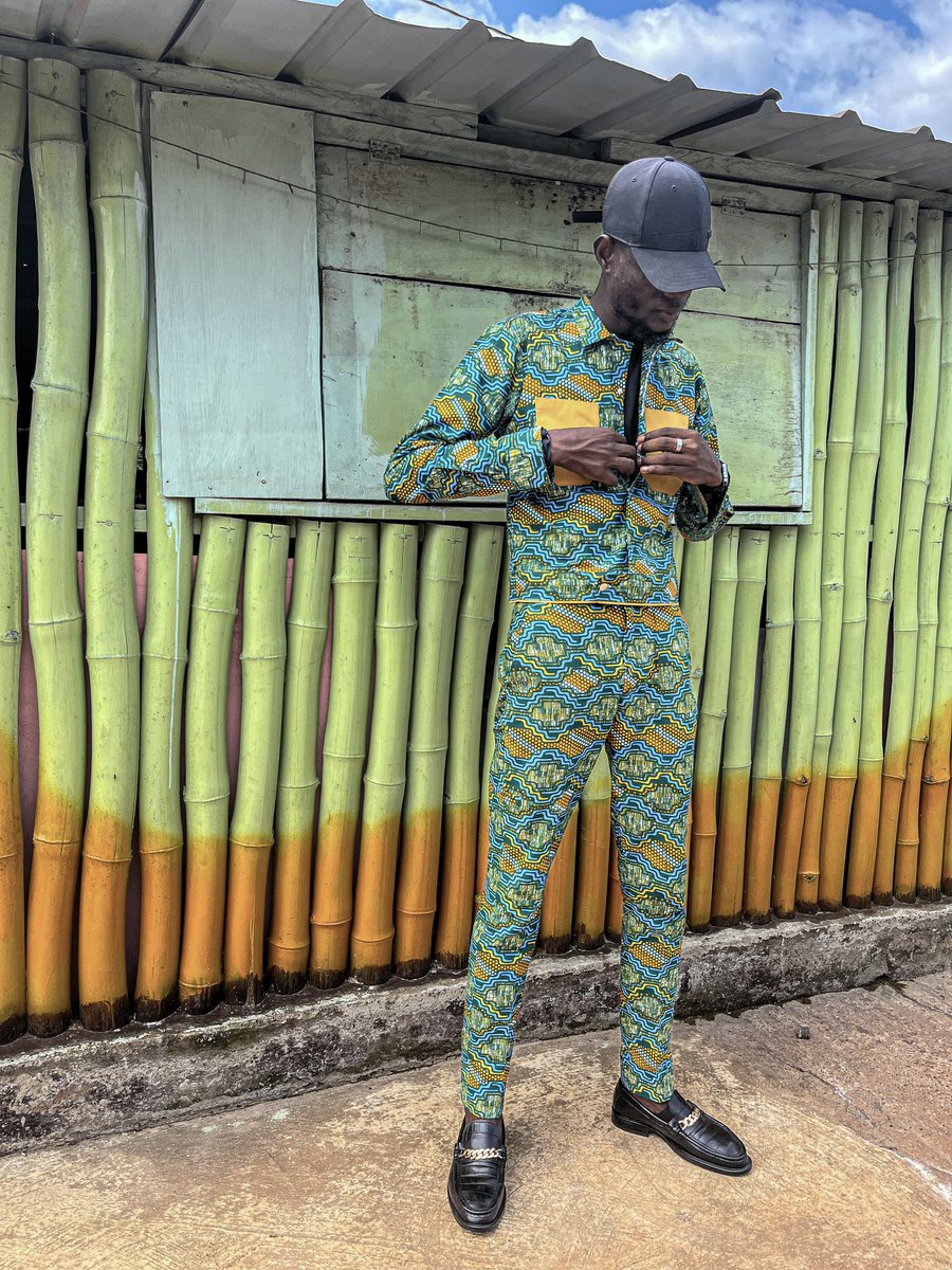 tailorMARIQUE's tweet photo. ‘If you have no confidence in self, you are twice defeated in the race of life.’ Your style can up your level of confidence. What a better way to do that than with this bold and unique GTP Print.
I am #LifeStyled!!!! https://t.co/q8OIBPyB3d