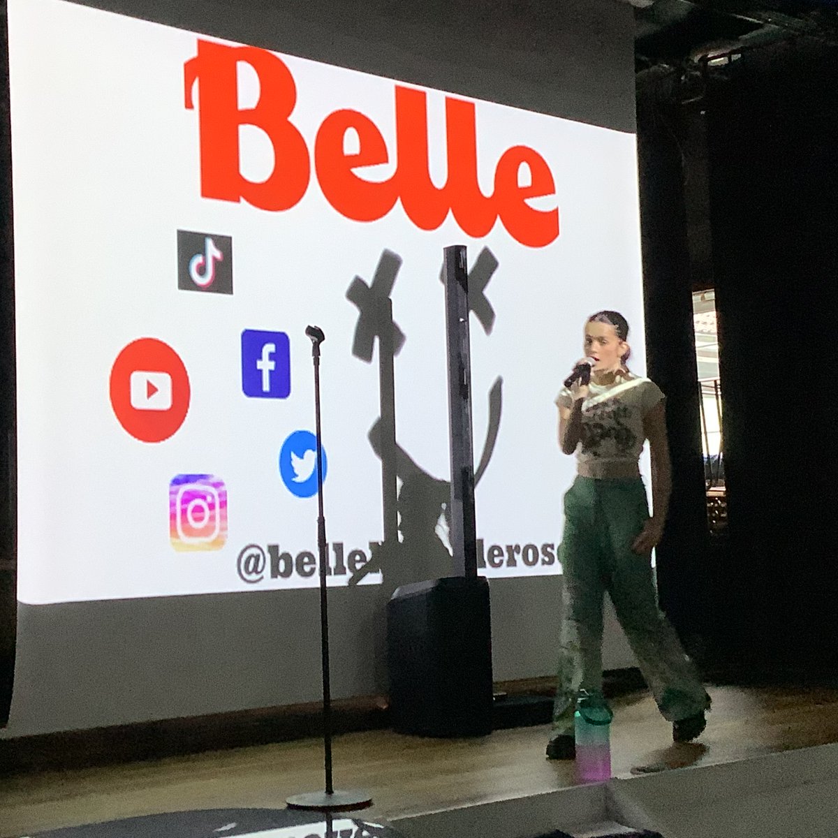 Windsor_Tweets's tweet photo. We are privileged to have #singer @bellekumblerose
performing to Year 7 #students this afternoon as part of PSHE time. She has performed some songs and spoken to students about #mentalhealth, #Wellbeing and #bullying, sharing her experiences for a fun and informative afternoon! https://t.co/DrBdicpkS7