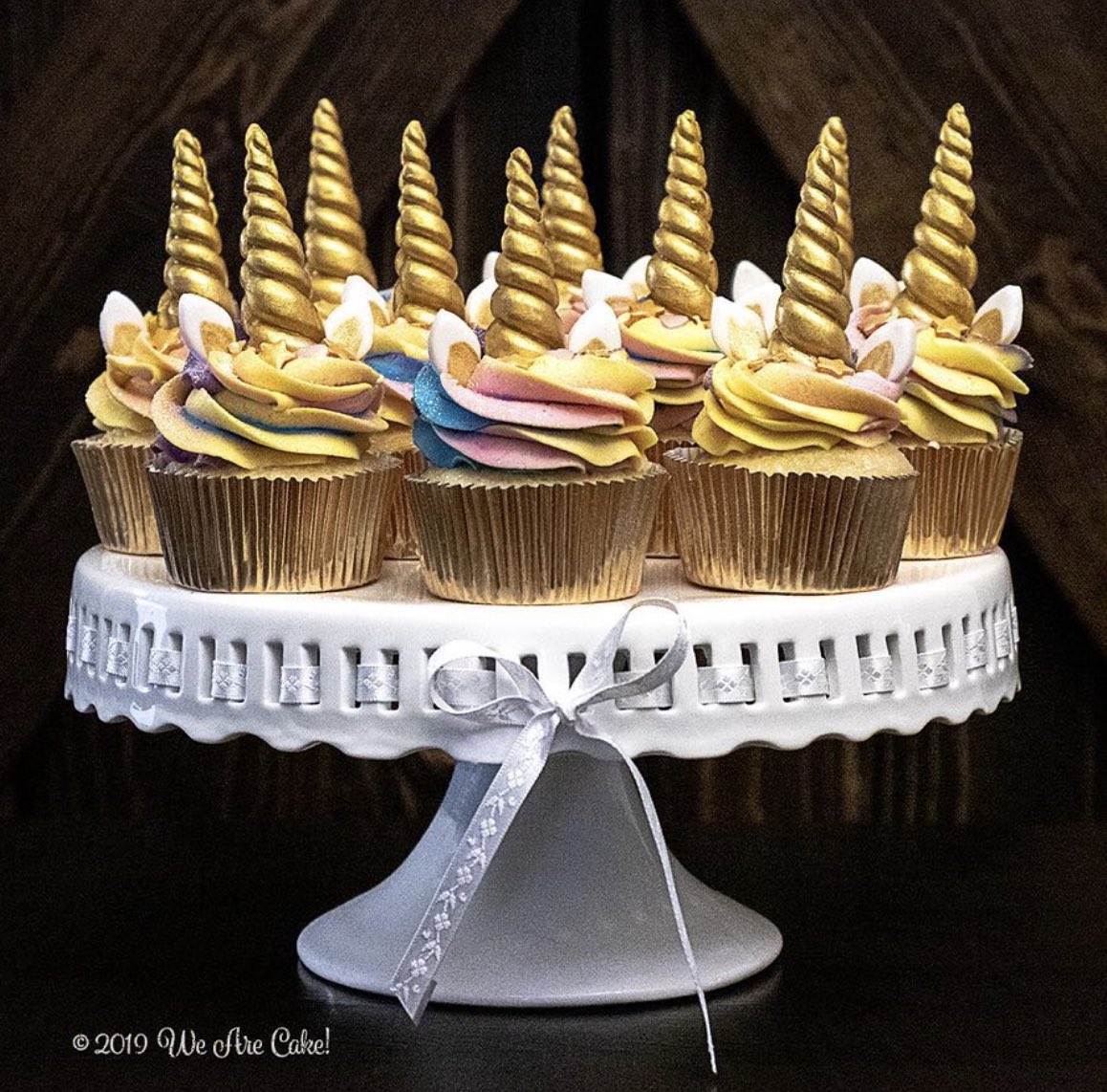 Classic Unicorn 🎂 and #cupcakes Theme! #customcakes #customcake #cake #cakeinstagram #cakedecorating #cakesofinstagram #cakedecor 
#cakes #cakeartist 
#birthday #birthdaycake 
#omgcake #wowcakes #amazingcakes 

instagram.com/p/BvnF8oIBv9v/…

#cupcake #cupcakes