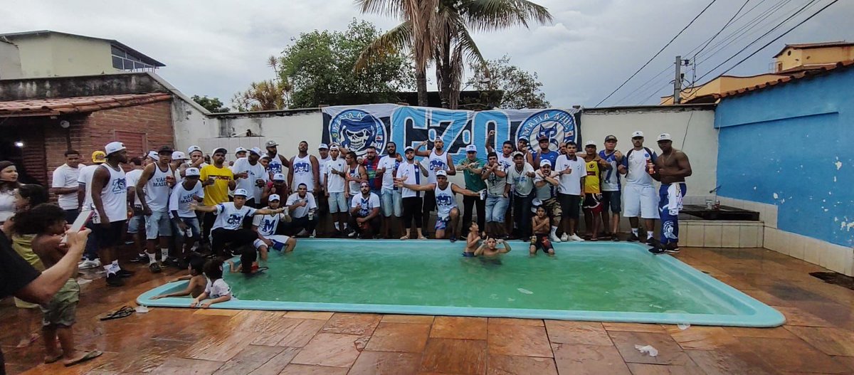 ikisoficial's tweet photo. História nossas histórias...
Dias de luta, dias de glória!
20 anos @mafiaazul77 Zona Oeste!
Em pensar que em 2002 tudo isso era apenas um sonho!
Dever cumprido!
#ComandoZonaOeste
#MáfiaAzul
#VelhaGuarda
#VáriosMalucos
#Desde2002 https://t.co/S0vjxVGKks