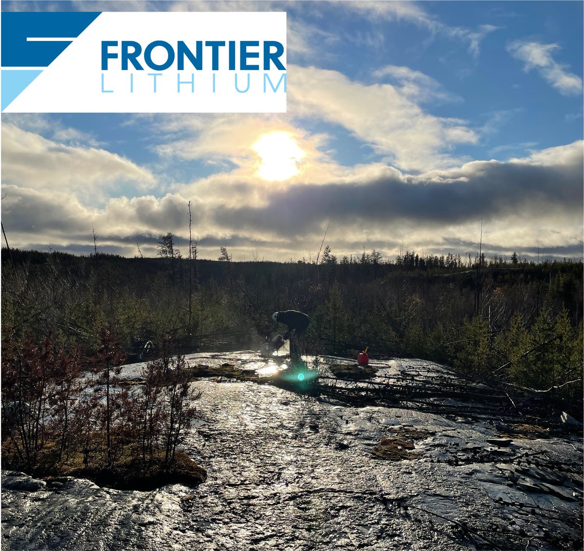 FrontierLithium's tweet photo. Frontier intersects 338m of pegmatite averaging 1.64% Li2O, including a 68m zone of 2% Li2O on hole 76.
Hole 74 includes a 10.2m zone from 89.8m to 100.0m averaging 4.27% Li2O.
$FL.V $LITOF #Lithium #tsxv #mining
https://t.co/OkxJGNqWU7 https://t.co/VezVpbHxF9