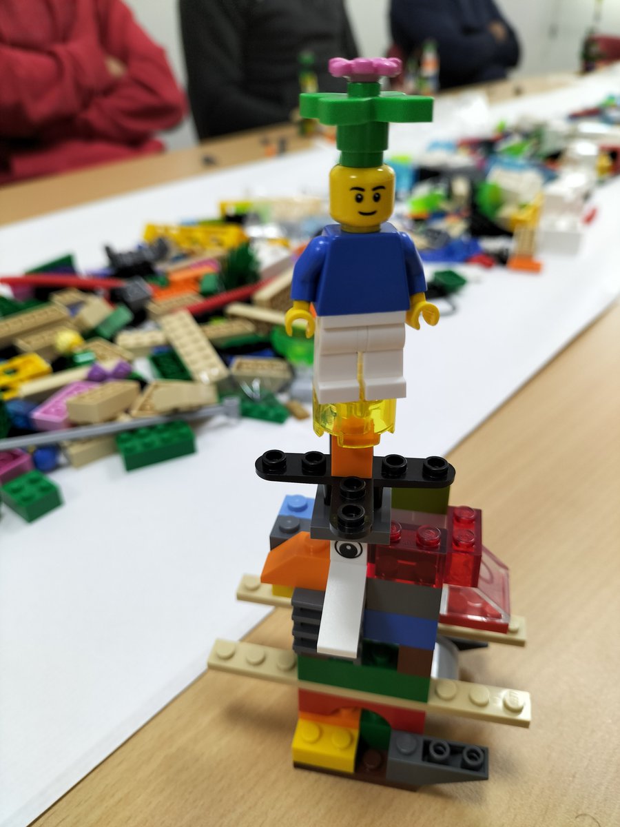 CIP_FP_Batoi's tweet photo. El CIPFPBATOI aposta per la innovació educativa: metodologia LEGO SERIOUS PLAY.

https://t.co/Si8j1ufb7Q

#formacioprofessional #batoifpinnova https://t.co/M0iIIjb6e0