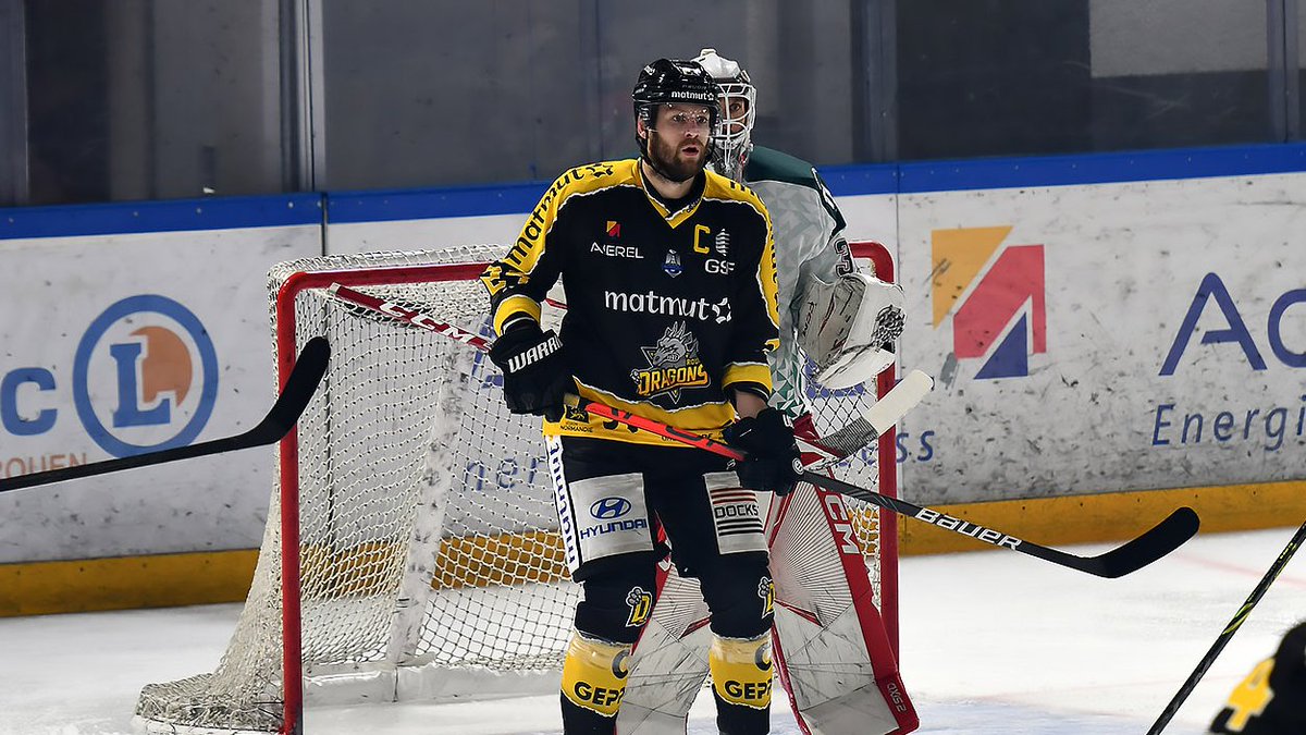 📊 𝐒𝐓𝐀𝐓𝐒

👉 𝟔𝟎𝟎 𝐦𝐚𝐭𝐜𝐡𝐬 de #SLMHockey (saison régulière, playoffs et playdowns confondus) pour <a href="/clemmasson/">Clement Masson</a> (<a href="/PionniersHockey/">Pionniers Chamonix</a>) 🔝

👉 𝟓𝟎𝟎 𝐩𝐨𝐢𝐧𝐭𝐬 en championnat pour Loïc Lampérier (<a href="/DragonsdeRouen/">Dragons de Rouen</a>) 💪

Bravo aux deux capitaines pour ce nouveau cap 👏🎉