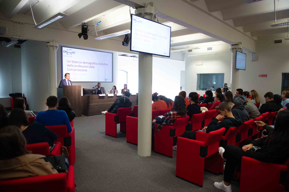 Stamattina con i rappresentanti di alcune delle maggiori realtà del mondo della #comunicazione in Italia abbiamo scoperto come è cambiata la professione negli ultimi anni e quali sono le skill da coltivare per lavorare in questo ambito.

<a href="/RegLiguria/">Regione Liguria</a> #care #Orientamenti2022