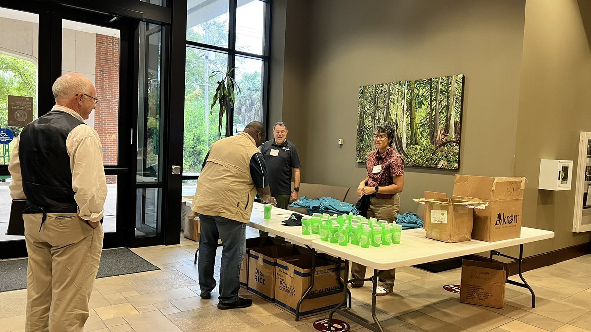 DiviLade's tweet photo. @ShrugGIS  Happy GIS Day!!! First of SHRUG Workshop 2022 #GIS #GISDay2022 https://t.co/GRYN7rpeBd