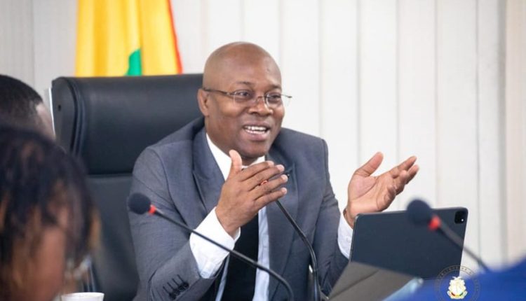 VisionGuinee's tweet photo. Echanges téléphoniques entre @alphacondepresi et @Cellou_UFDG : ‘’On est en train de considérer les victimes comme rien du tout’’, déplore Ousmane Gaoual https://t.co/ybtOQQ1DKX #Kibaro #WednesdayMotivation https://t.co/Dgf2iPkyU9