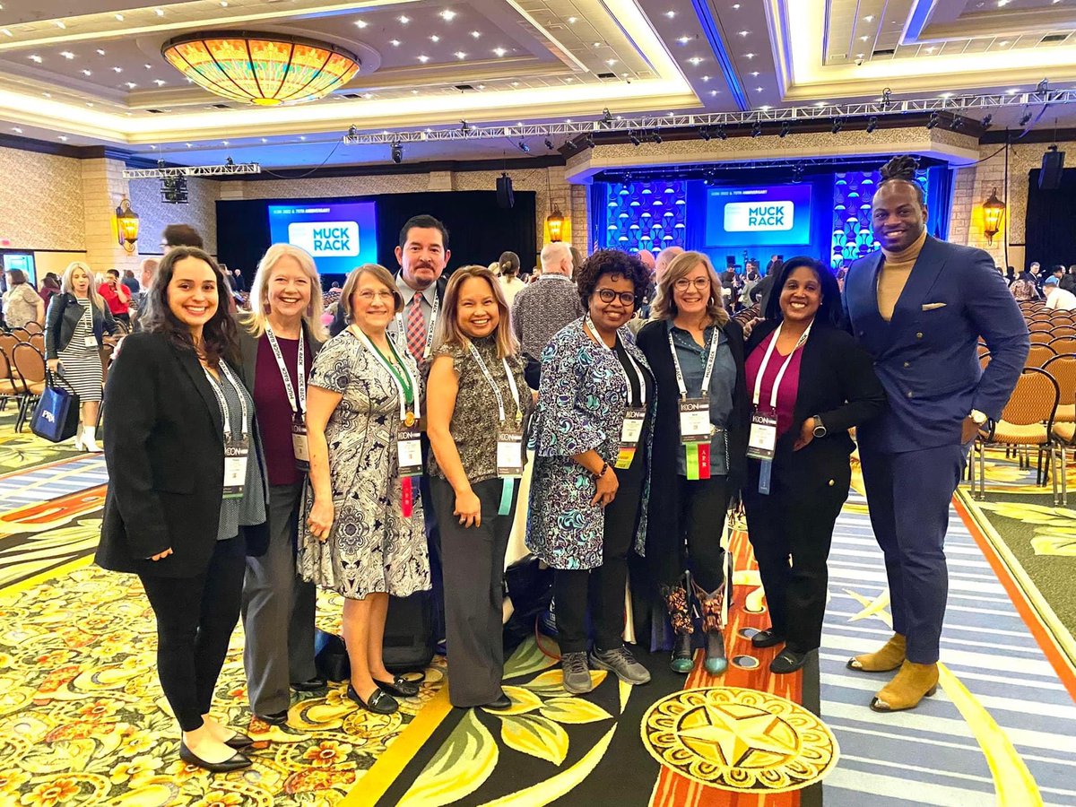 fortworthPRSA's tweet photo. We welcomed 1,000+ @prsa Pros, Speakers, Exhibitors + Sponsors to #DFW for #PRSAICON2022! Thanks to our volunteers for making it such a success! #fwprsa https://t.co/RGdmEIrC40