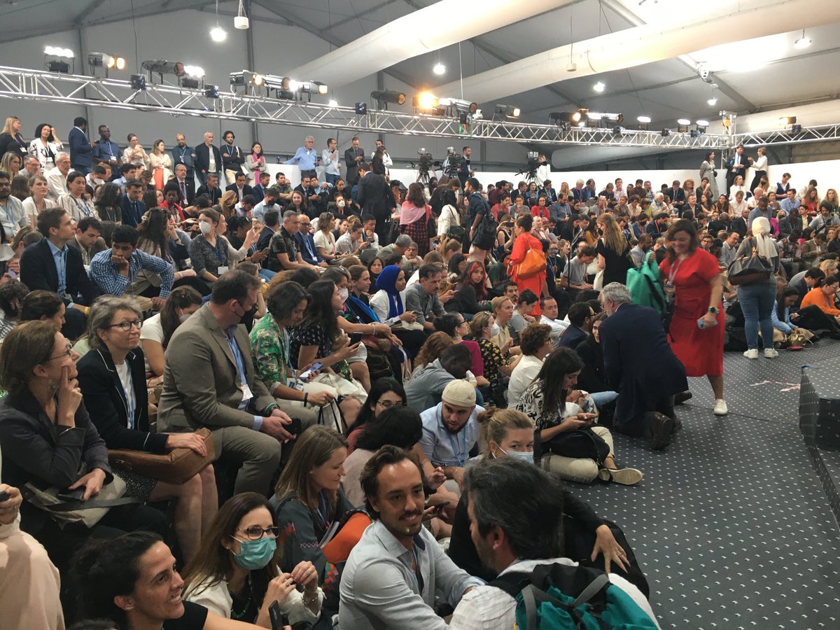 JohnNordboCARE's tweet photo. Mange vil høre Brasiliens nyvalgte præsident Lula tale til #COP27

Jeg har fået en ståplads i et af de “overflow”lokaler, som talen transmitteres til…

#dkgreen #dkaid #dkmedier https://t.co/MLvnibVfD2