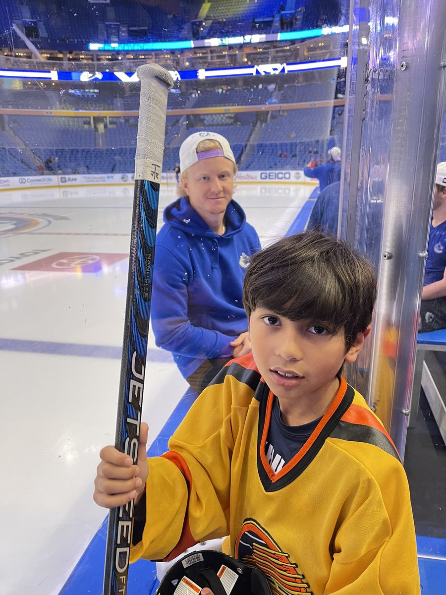 KenPatterson68's tweet photo. @Jack_Rathbone5 @Canucks @fr_aquilini @BruceBoudreau @sportsnetmurph @imacSportsnet You're a special person JR!  You made this young man's day!  Thank you very much! #Canucks #kind-people#Defence#community-first#unsolicited-gift#AAAREPSU11#GTHL https://t.co/8MB1vYjIav