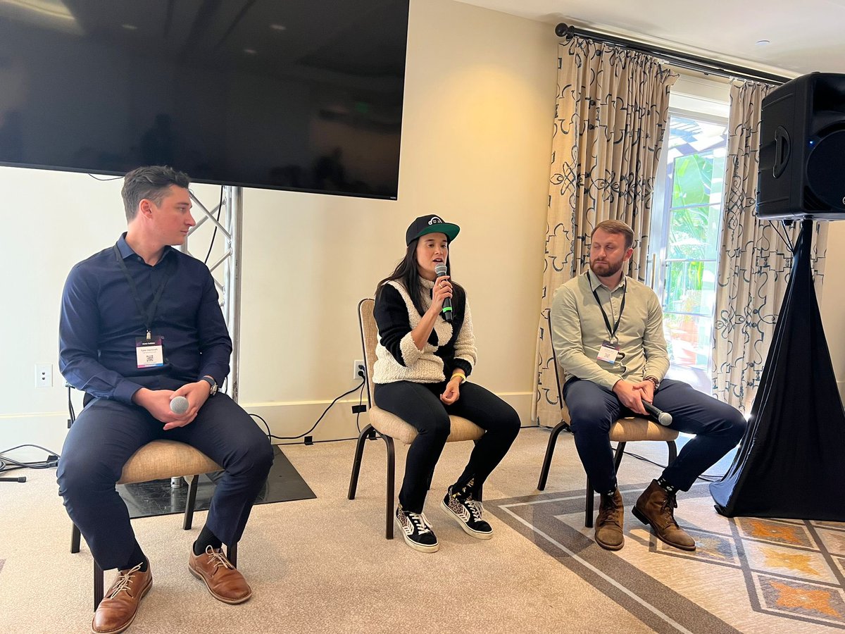 Gm!☀️Speaking about <a href="/OnChainMonkey/">OnChainMonkey®</a> yesterday w <a href="/AndrewBull1988/">Andrew Bull</a> of Bull Blockchain Law on importance of having legal counsel on the pulse of regulatory changes. 

We’re fortunate to work w <a href="/MemesqOCM/">MemesqOCM</a>, former GC at <a href="/dfinity/">DFINITY</a> &amp; worked at the <a href="/federalreserve/">Federal Reserve</a> for 10+ yrs

#buttonedup