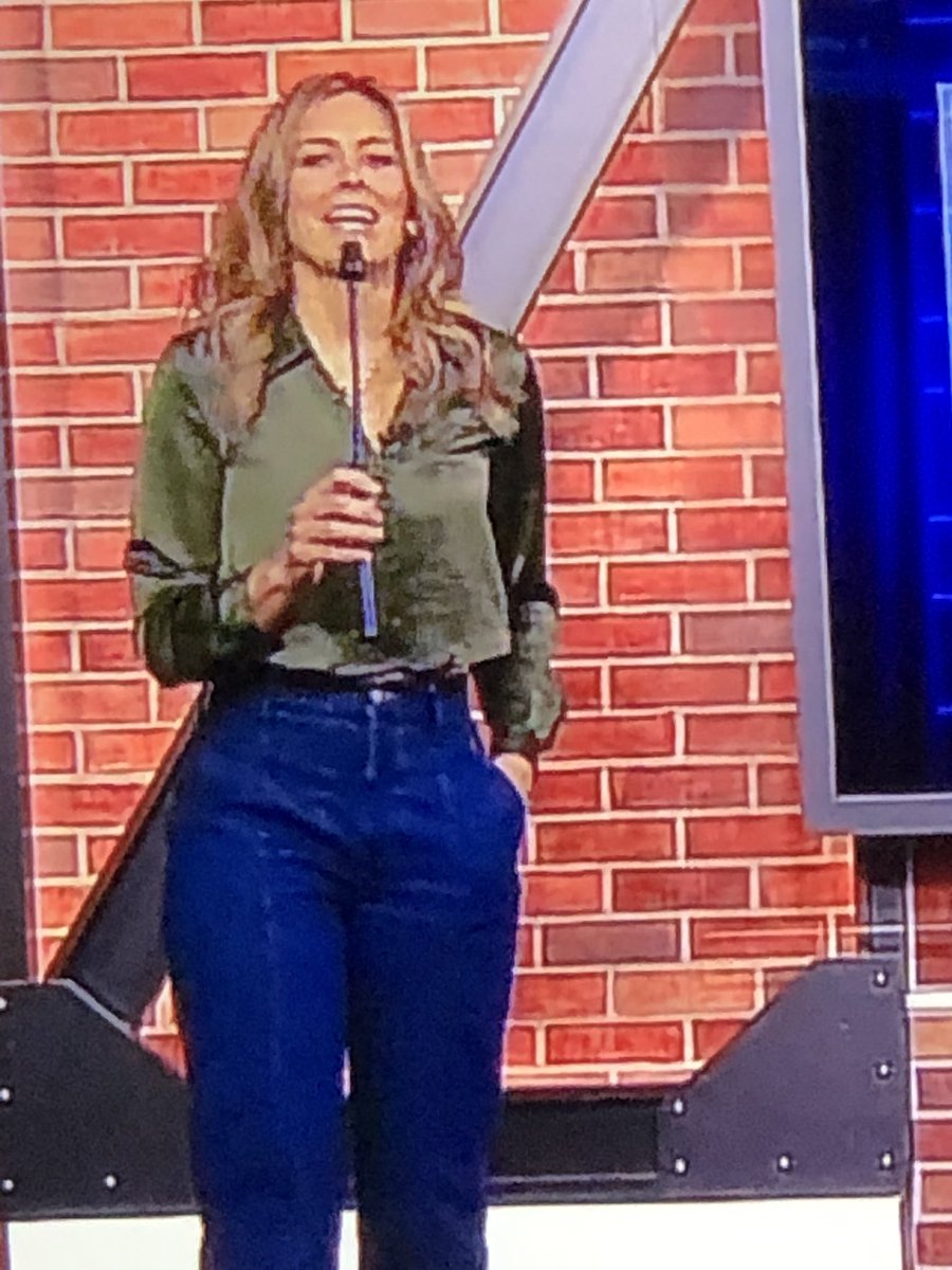 Clo28TF's tweet photo. WCW 👏🏽 @JamieErdahl #hotmomsclub https://t.co/ma65YYYsQT