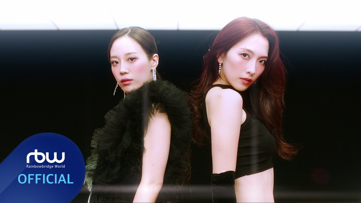 KARAOFFICIAL329's tweet photo. KARA 15th Anniversary Album
「 MOVE AGAIN 」 MOVING POSTER - JIYOUNG &amp; YOUNGJI
🔗 https://t.co/2RQ71D28ML

2022.11.29 6PM RELEASE

#KARA #카라
#박규리 #한승연 #니콜 #강지영 #허영지
#MOVE_AGAIN #WHEN_I_MOVE https://t.co/kCL2vkQmjj