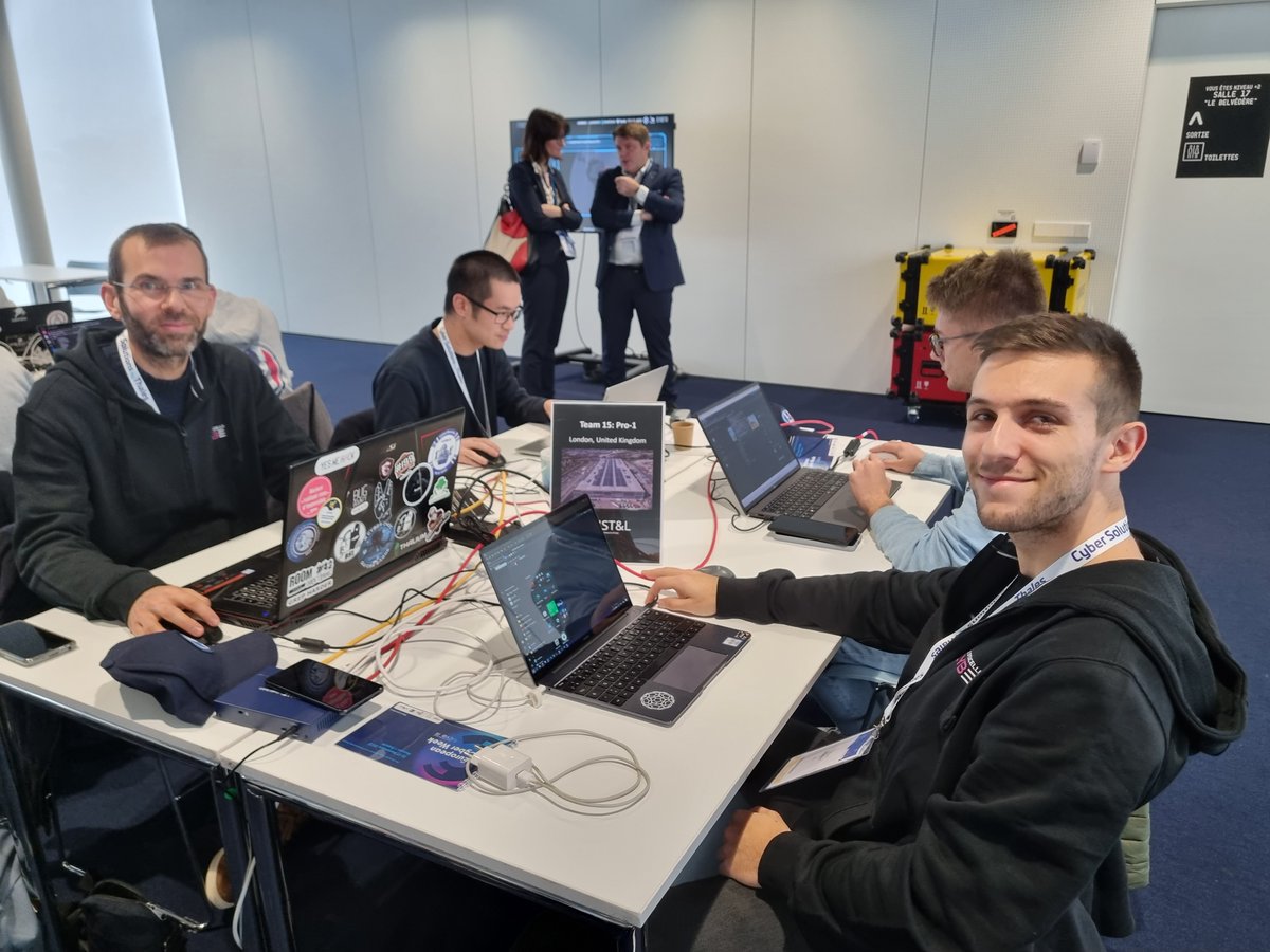 #Evènement

2ème journée de la @EUCyberWeek à Rennes. Aujourd'hui le #ChallengeCTF où 2 de nos collaborateurs ont pris part parmi les 8 professionnels qualifiés.

📢 Bon courage à Florent DAVALO et François Demay !

#EuroCyberWeek #CaptureTheFlag #Hacking