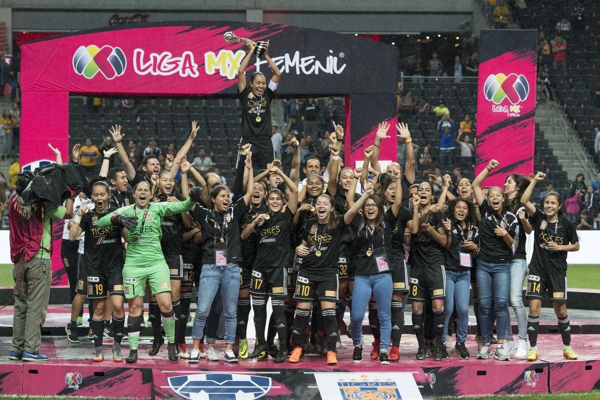 RafaDato2's tweet photo. La conquista del Apertura 2022 marcó el cierre del primer lustro en la historia de Tigres Femenil.

En ese período 'Las Amazonas' han ganado 6 títulos oficiales y han impuesto toda clase de récords en la Liga MX Femenil. https://t.co/BZMh5L0SEU