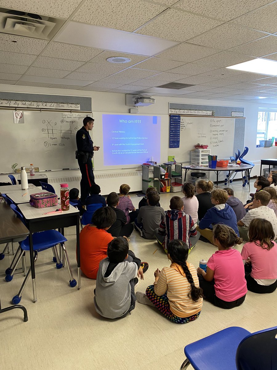 Cst Thibeau teaching our 4/5s about internet safety. <a href="/lethpolice/">Lethbridge Police</a> <a href="/LethSchDivision/">LethbridgeSchoolDivision</a>