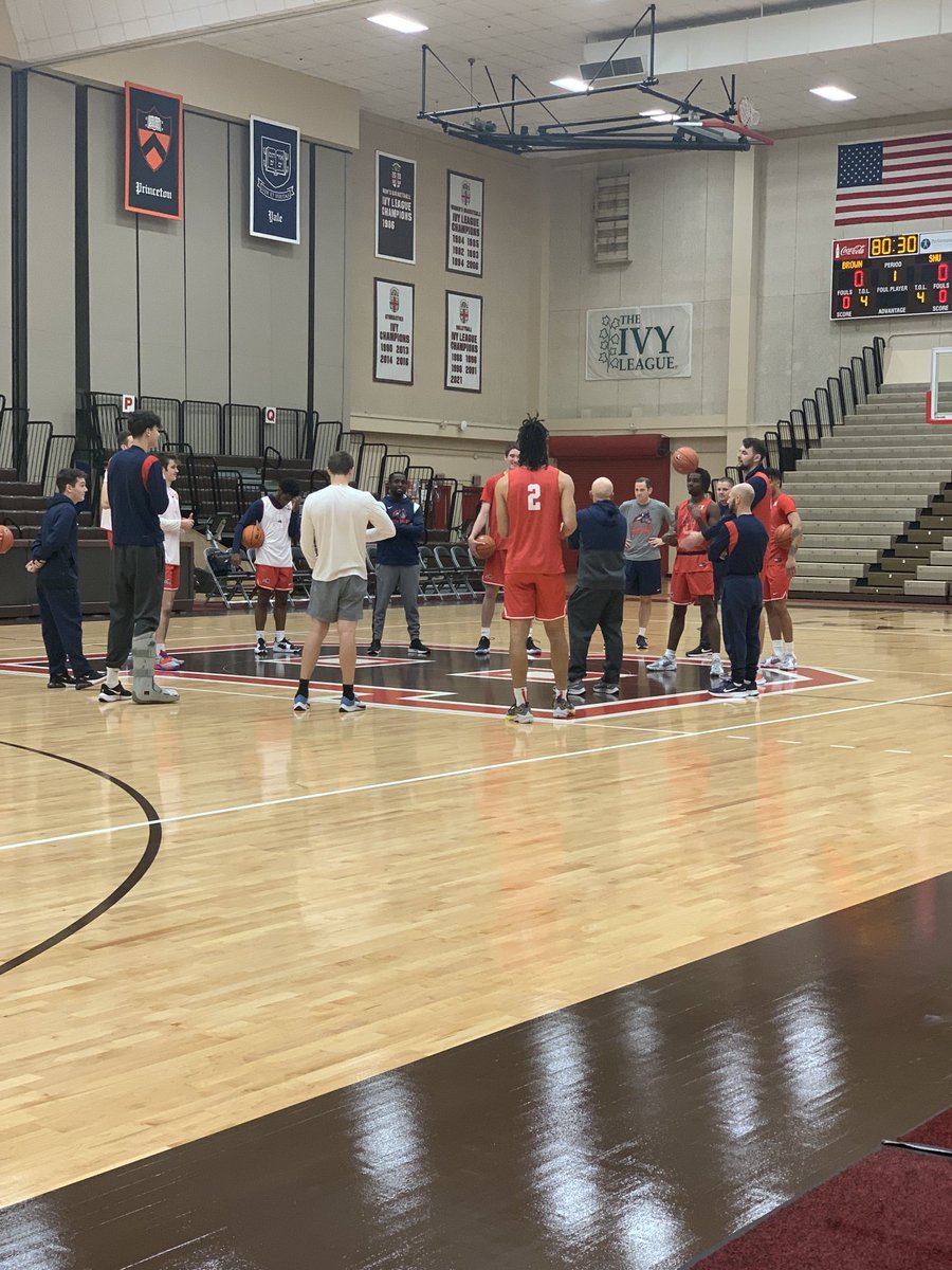 Great to see ⁦<a href="/StonyBrookMBB/">Stony Brook Men’s Basketball</a>⁩ at practice today. Coach Ford is one of the best!