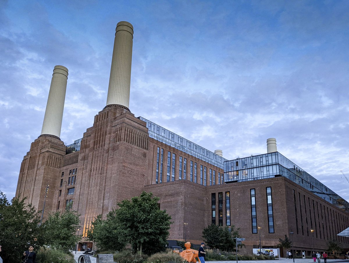 drfelectrical's tweet image. We recently completed several projects at the new #BatterseaPowerStation shopping centre. Our store fit-out services were in great demand from retailers and hospitality businesses, including many brands we have worked with for years. 
 
drfelectricaluk.co.uk/battersea-powe…

#refits