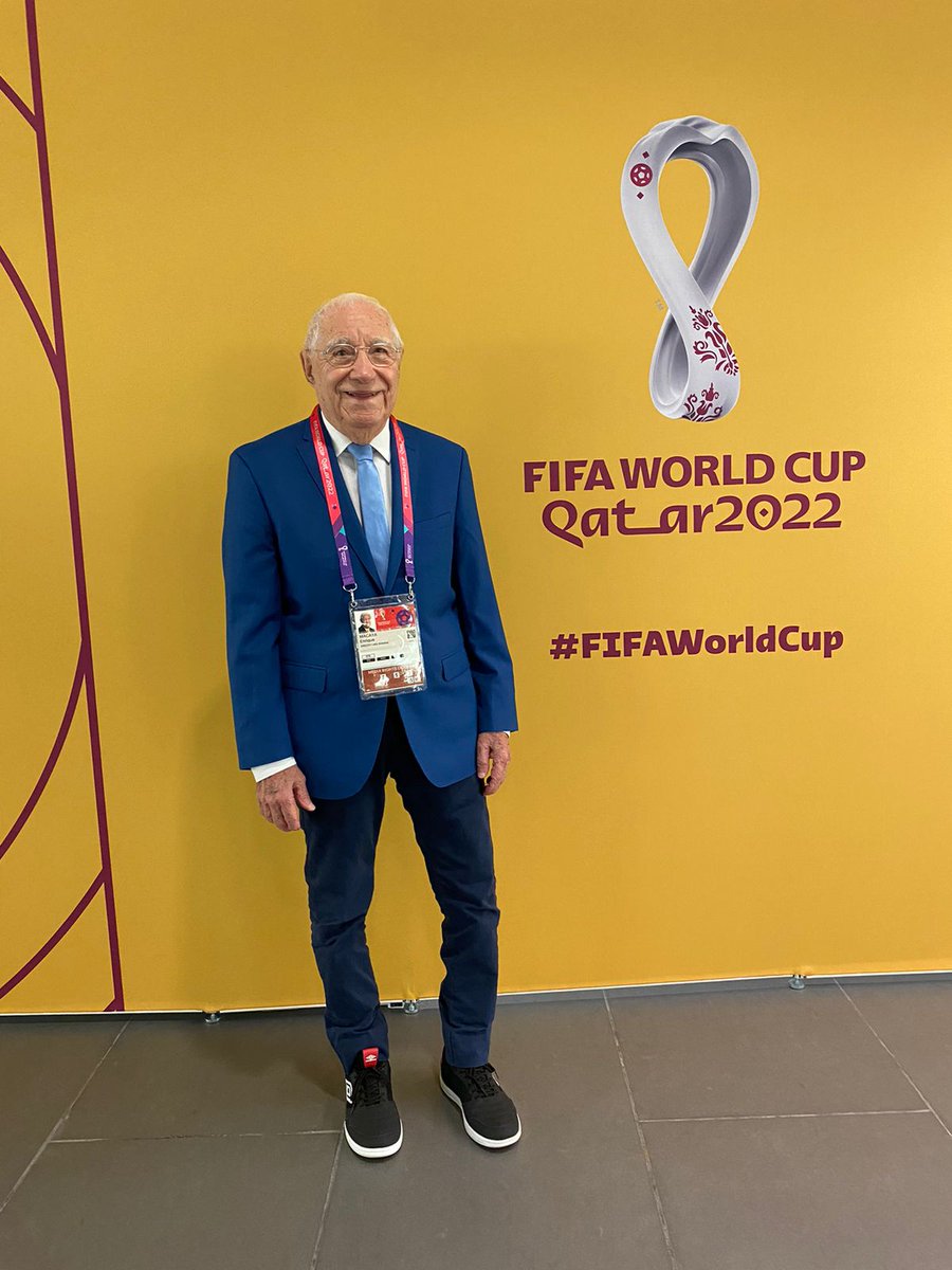mavegol's tweet photo. 👏👏👏 Llegó Enrique Macaya Márquez, ya tenemos Copa del Mundo

🔝 No faltó a ninguno desde 1958 (17 en hilera)

📷 ¡El Puto amo de los Mundiales! https://t.co/zClGumsBQd