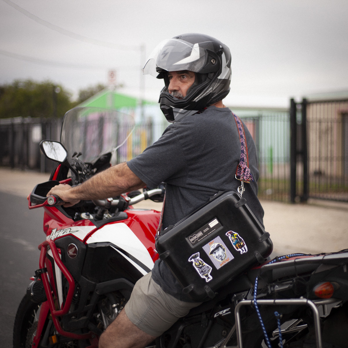 ✔️Motorcyclist approved case!
Give the gift of Style &amp; Protection this Holiday Season with Calton Gift Cards! 🏍 #CaltonCase
 
calton-cases.com/shop/gifts/e-g…