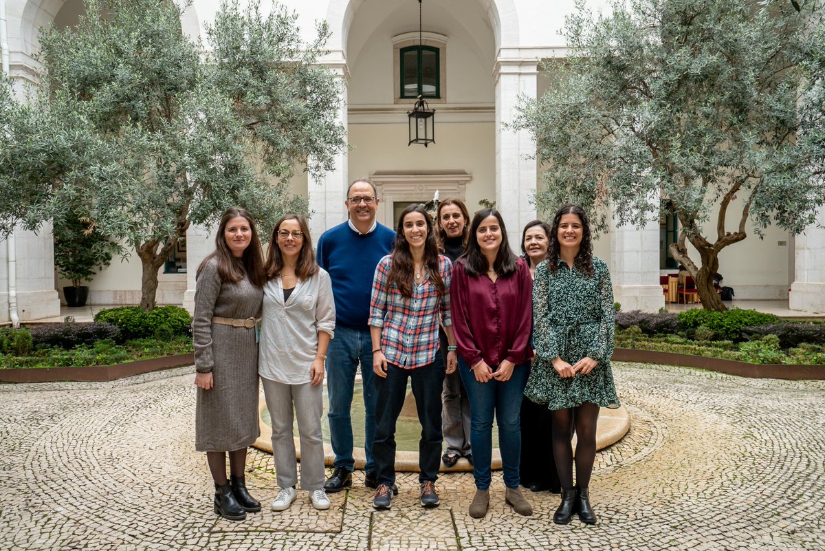 SPAIC18's tweet photo. No âmbito da Semana da Saúde Respiratória, a #SPAIC está hoje na Assembleia da República a fazer rastreios da doença alérgica. Uma ação de sensibilização para o diagnóstico destes doenças e alertar para a necessidade de comparticipar as #vacinas antialérgicas. #alergias https://t.co/z0pILDxkQ2
