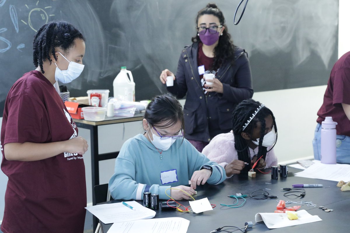 theowenlab (@theowenlab) on Twitter photo We had a blast last week at Girls' Science Day learning about electrochemistry and making batteries out of fruits and vegetables! <a href="/GirlsScienceDa1/">Girls' Science Day</a> We had a blast last week at Girls' Science Day learning about electrochemistry and making batteries out of fruits and vegetables! <a href="/GirlsScienceDa1/">Girls' Science Day</a>
