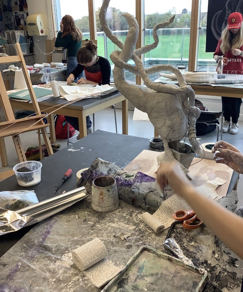 leh_art's tweet photo. U5 have made a great start to the first day of the mock! Well done. #LEHSchool #GCSEArtExam #mockexam https://t.co/Nr81tCN0oV